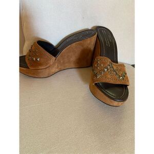 Donald Pliner women's brown tan suede embellished wedges size 7.5